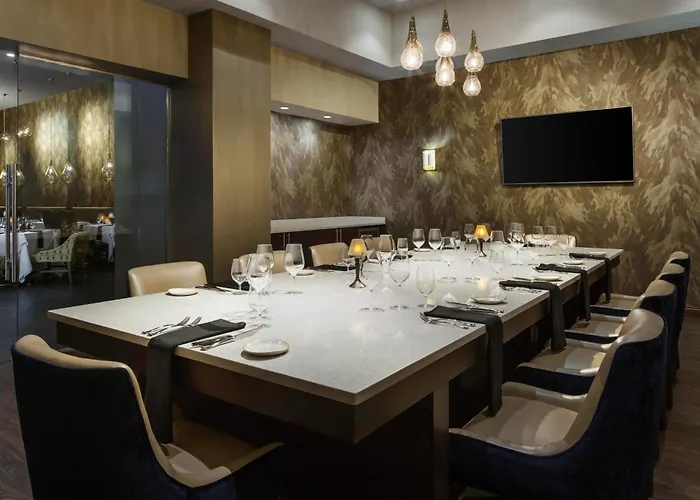 The Westin Chicago Northwest Hotel 4*