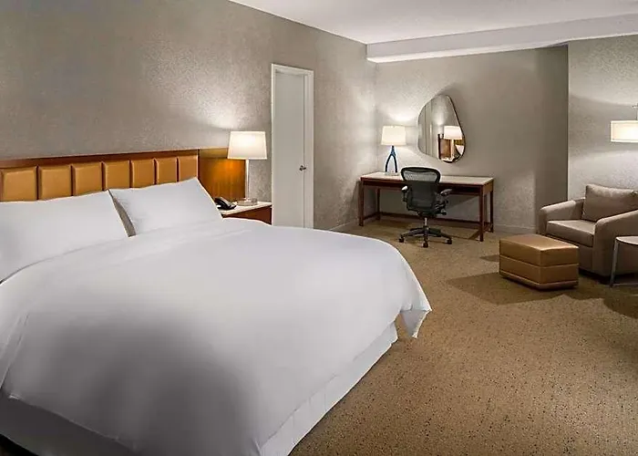 The Westin Chicago Northwest 4*